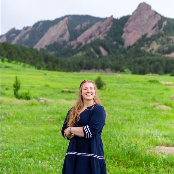 Meet your Posher, Kristen - Picture 1 of 1